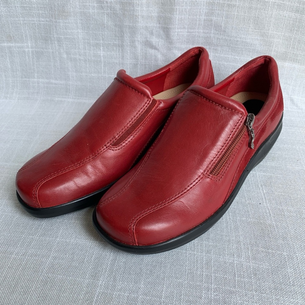 Soft Walk Women’s Shoes Slip On Zip Up Red Leather Loafers 8.5 M